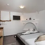 Holiday home Iriada House *