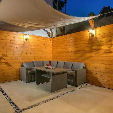 Iriada House Tatil Evi *