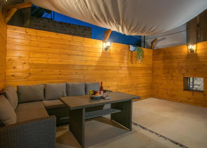 Iriada House Tatil Evi *