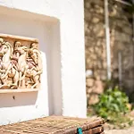 Nyaraló Iriada House *