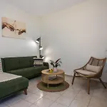 Iriada House *