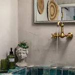 Iriada House Nyaraló